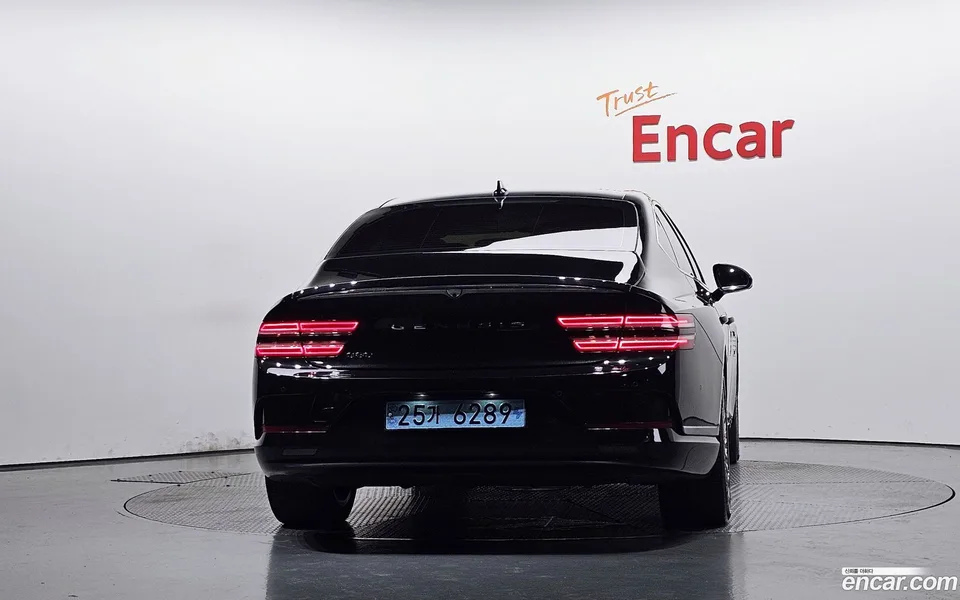 Genesis Electrified G80 e-AWD 2022 — thumbnail 4