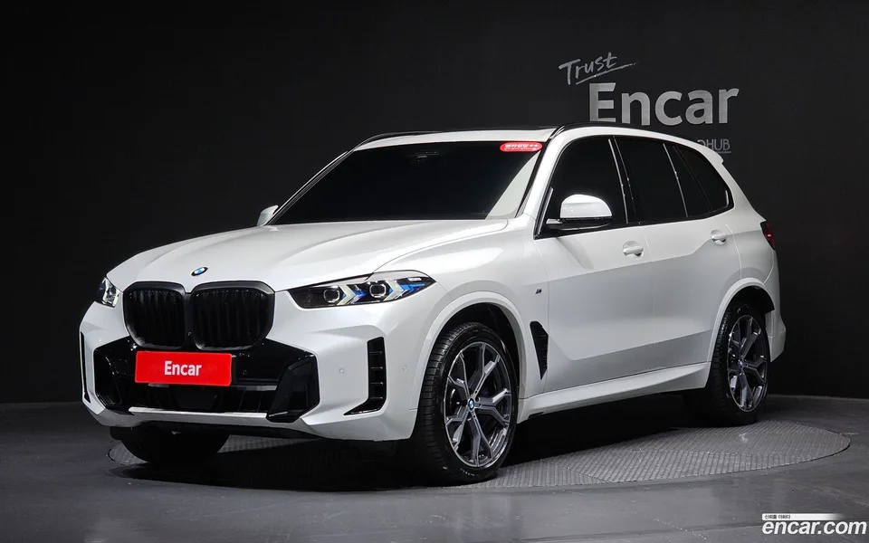 BMW X5 xDrive 40i M 2026 — photo 1, buy with delivery to Moscow