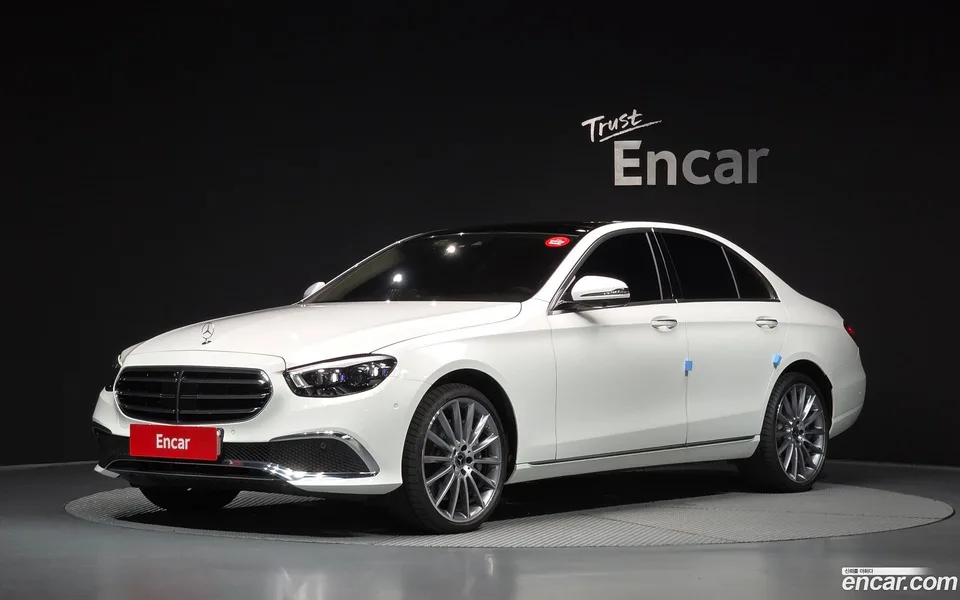 Mercedes-Benz E-Class E450 4MATIC 2023 — photo 1, buy with delivery to Moscow