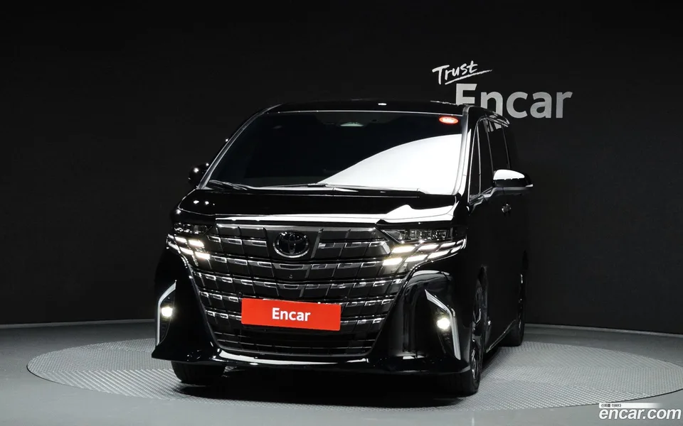Toyota Alphard 2.5 HEV AWD 2025 — thumbnail 3