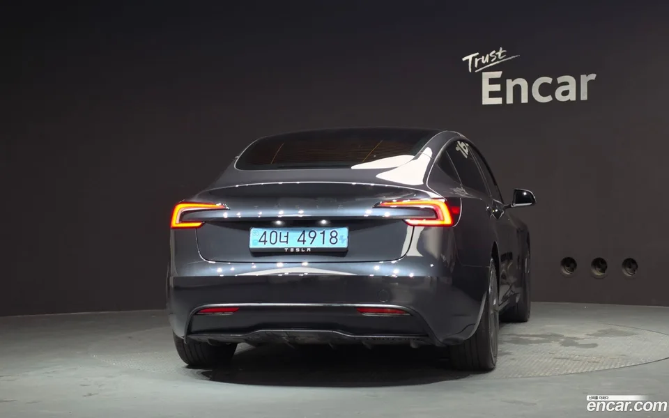 Tesla Model 3 RWD 2026 — thumbnail 4