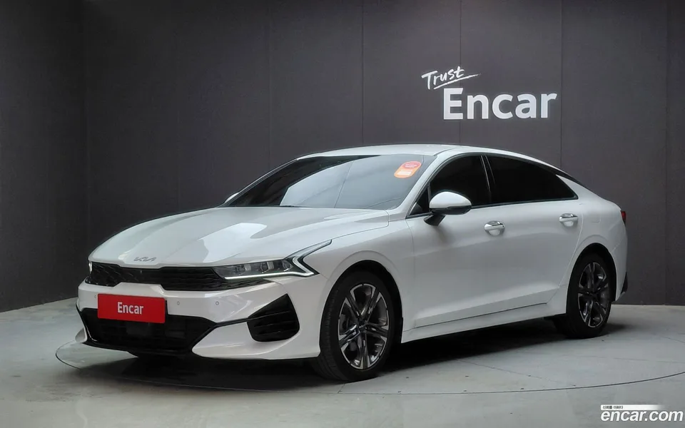 Kia K5 2.0 2022 — photo 1, buy with delivery to Moscow
