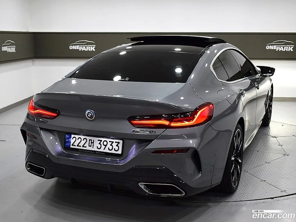 BMW 8 Series M850i xDrive 2023 — thumbnail 3
