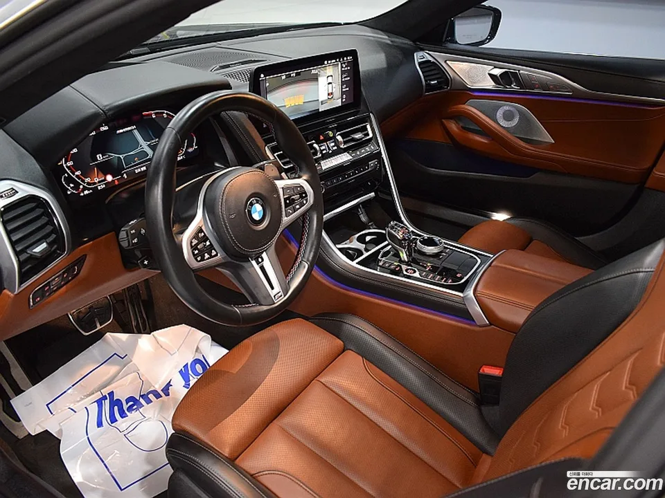 BMW 8 Series M850i xDrive 2023 — thumbnail 4