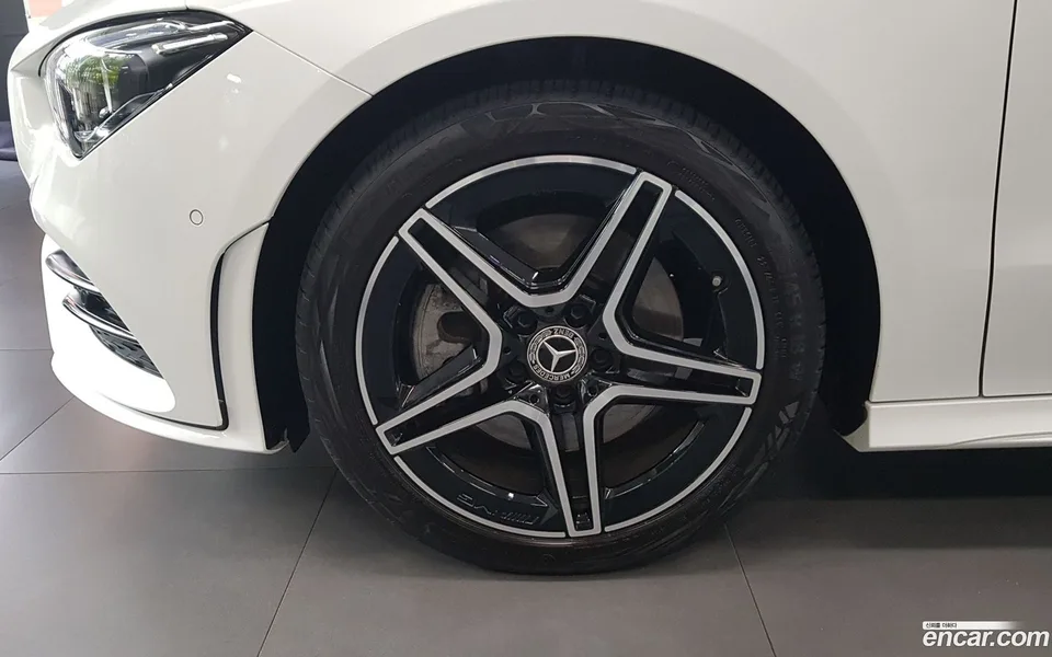Mercedes-Benz CLA-Class CLA250 4MATIC 2022 — thumbnail 2