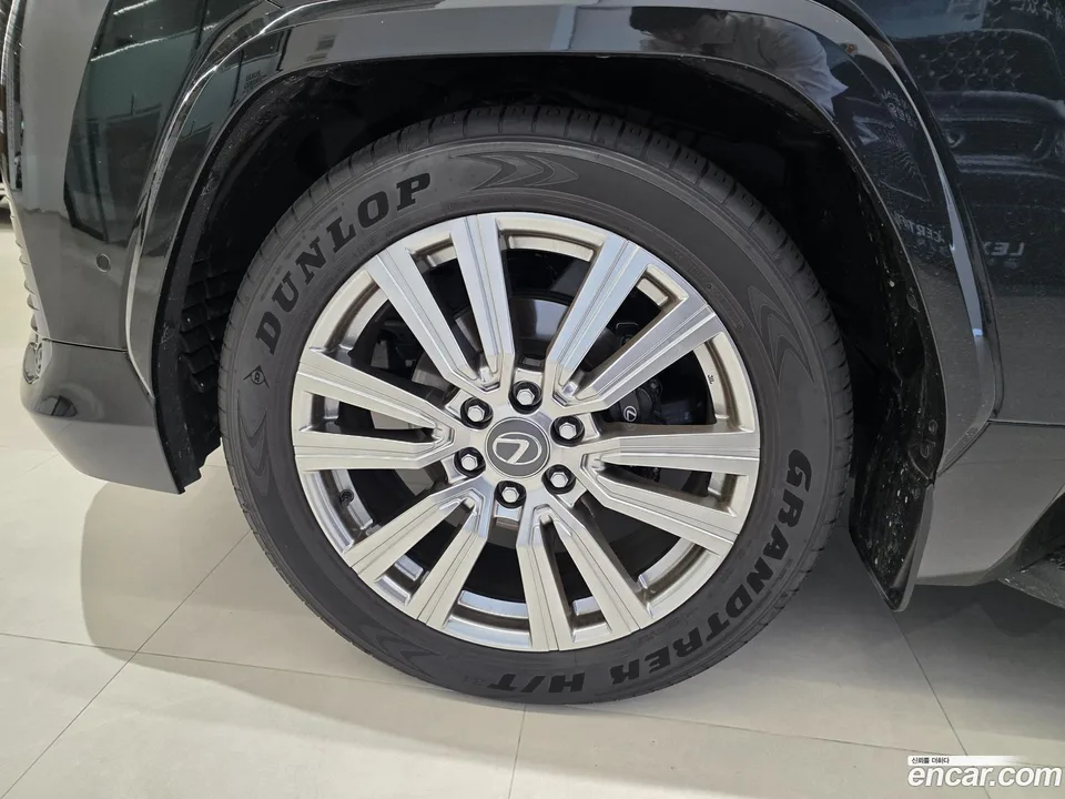 Lexus LX 700h VIP 2026 — thumbnail 5