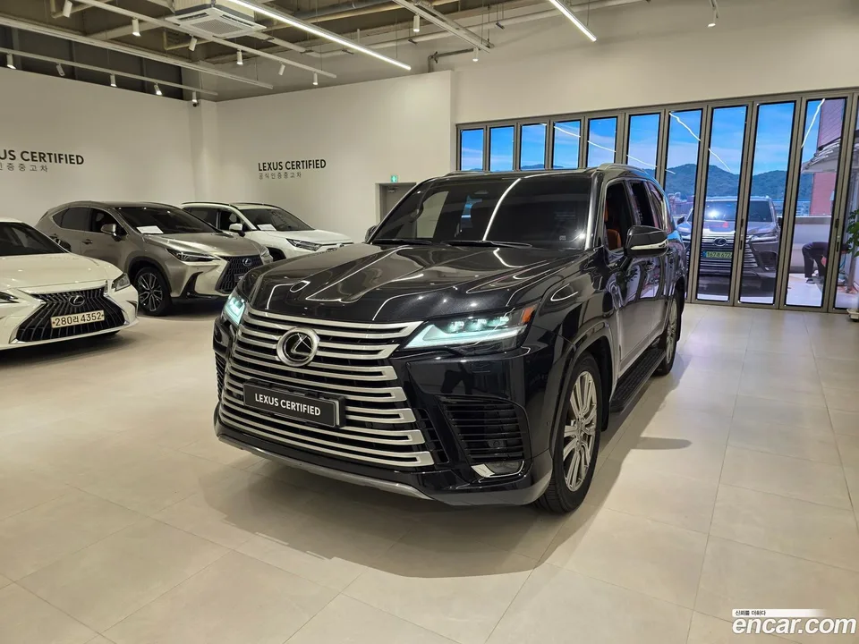 Lexus LX 700h VIP 2026 — photo 1, buy with delivery to Moscow