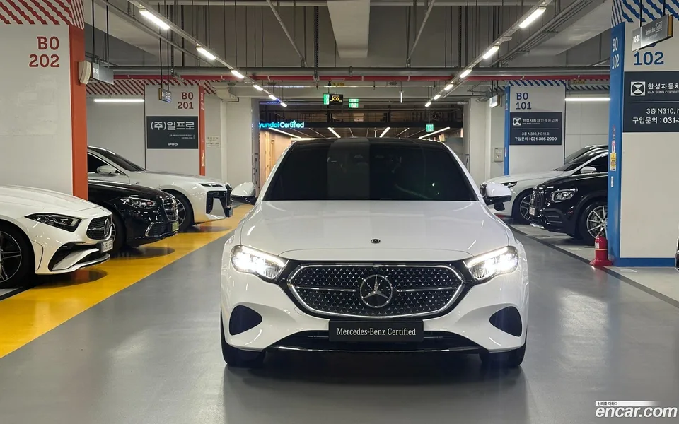 Mercedes-Benz E-Class E200 2025 — thumbnail 3