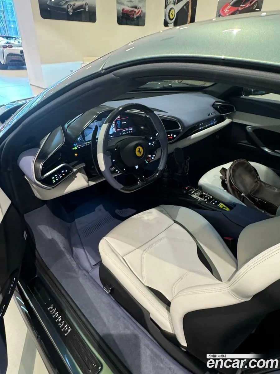 Ferrari 296 GTS 3.0 V6 2024 — thumbnail 5