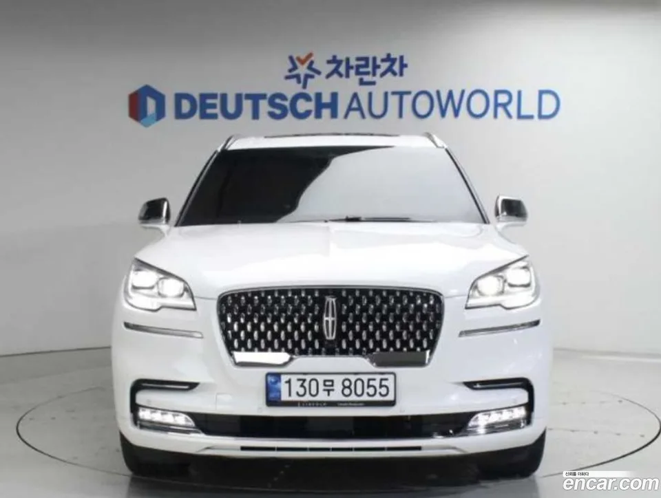 Lincoln Aviator 3.0 AWD 2022 — photo 1, buy with delivery to Moscow