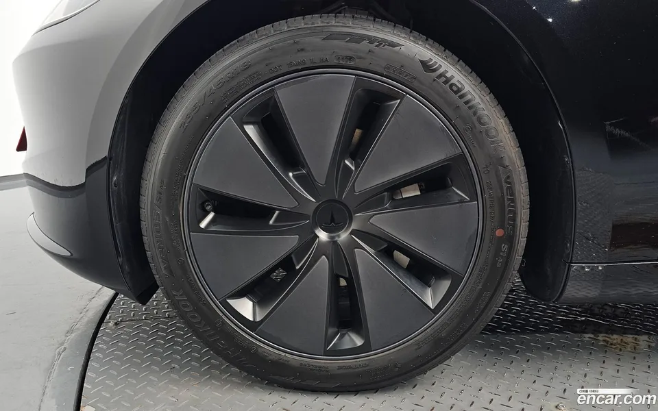 Tesla Model 3 RWD 2025 — thumbnail 5