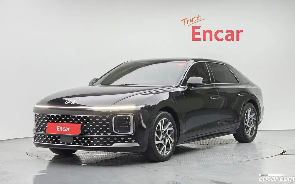 Hyundai Grandeur 2.5 2WD 2023 — photo 1, buy with delivery to Moscow