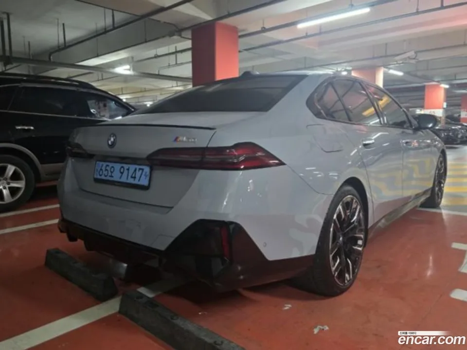 BMW i5 M60 xDrive 2024 — thumbnail 2