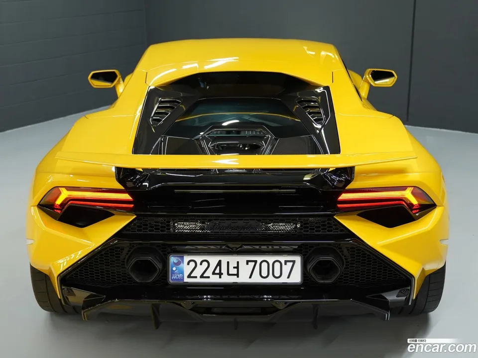 Lamborghini Huracan LP640-2 2024 — thumbnail 4