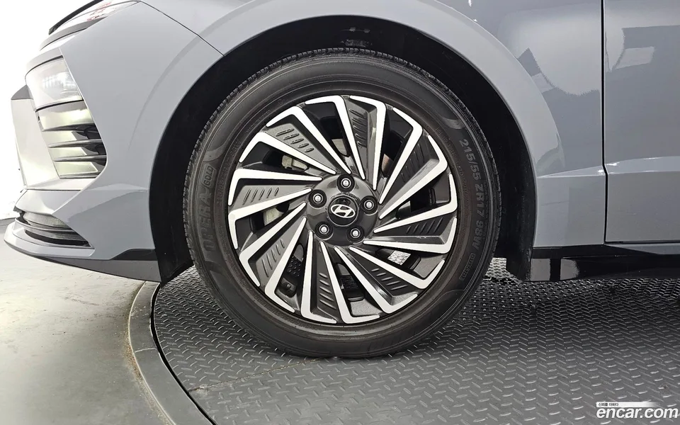 Hyundai Sonata The Edge Hybrid 2023 — thumbnail 2