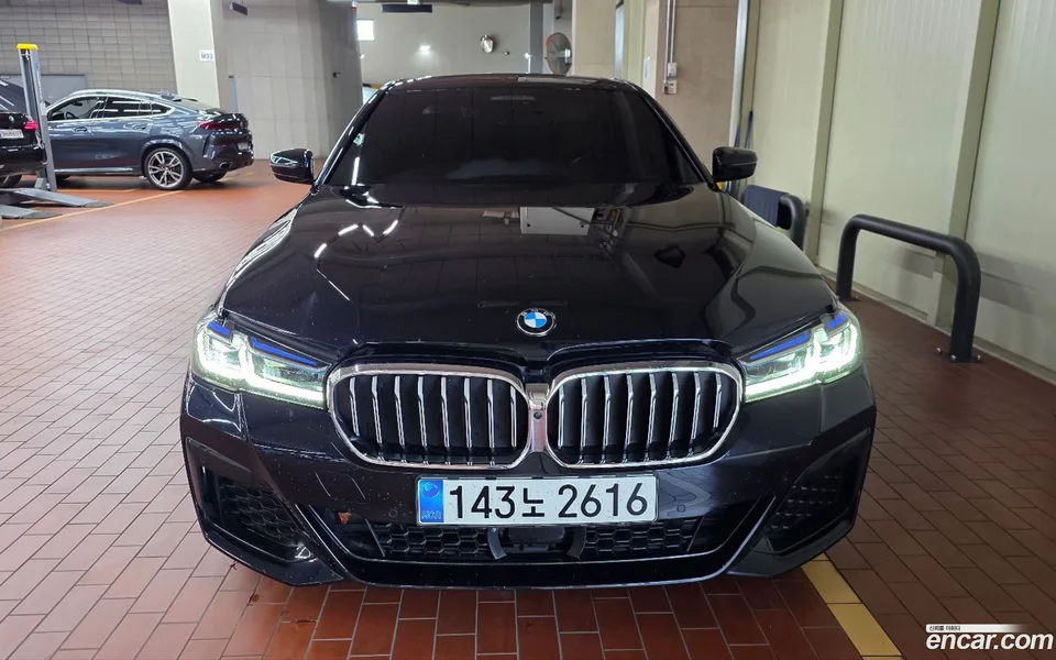 BMW 5 Series 530i M 2023 — photo 1, buy with delivery to Moscow