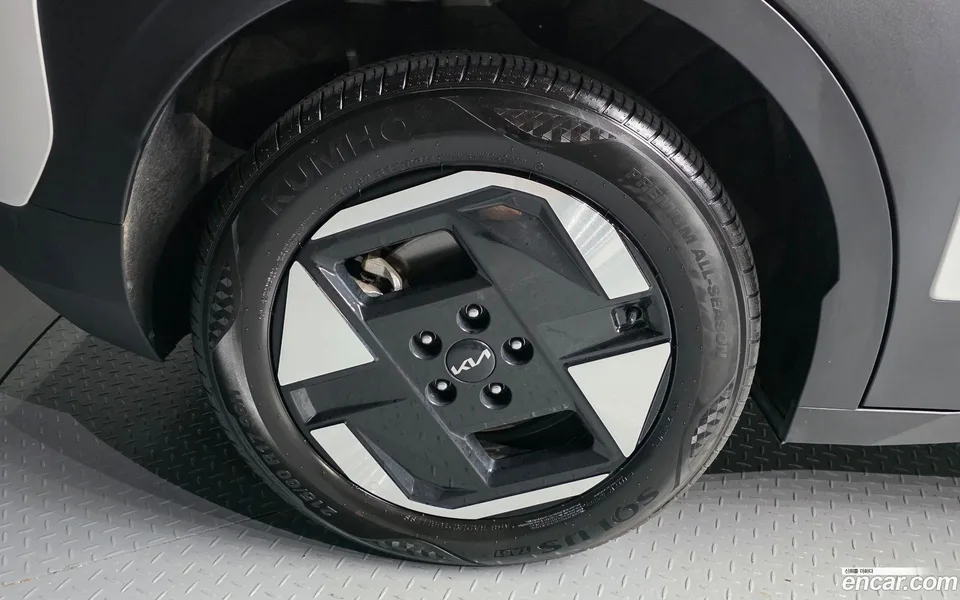 Kia EV3 2WD 2025 — thumbnail 2