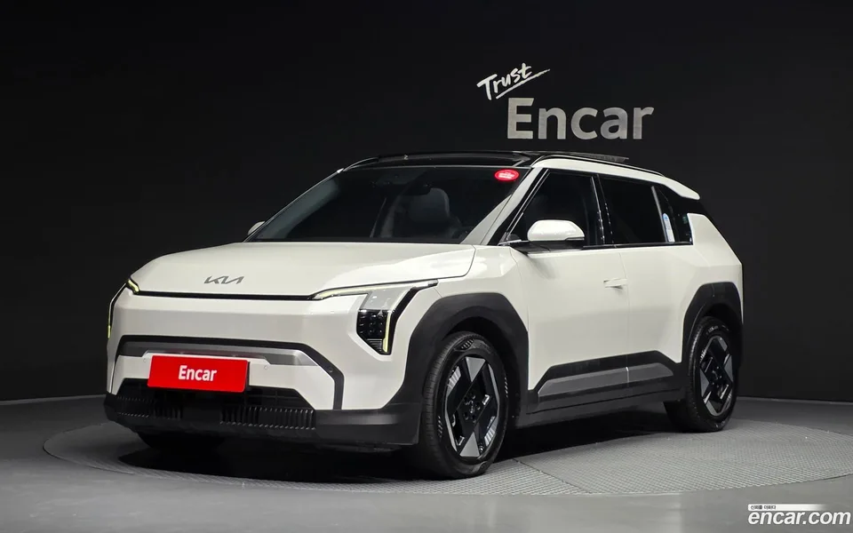 Kia EV3 2WD 2025 — photo 1, buy with delivery to Moscow