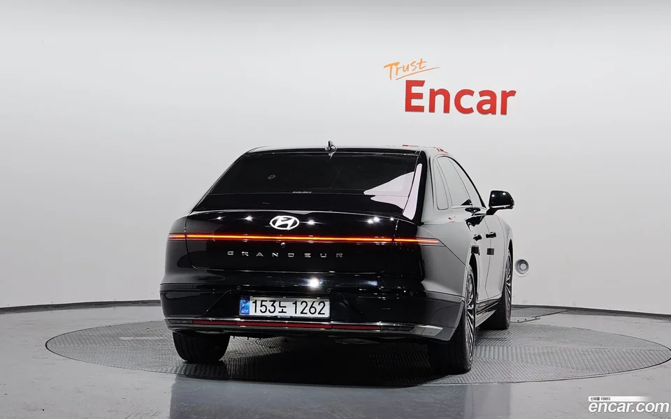 Hyundai Grandeur Hybrid 2023 — thumbnail 4