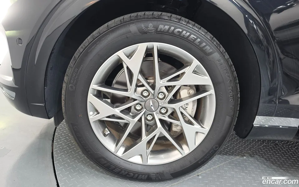 Genesis GV70 2.5T 2WD 2023 — thumbnail 2