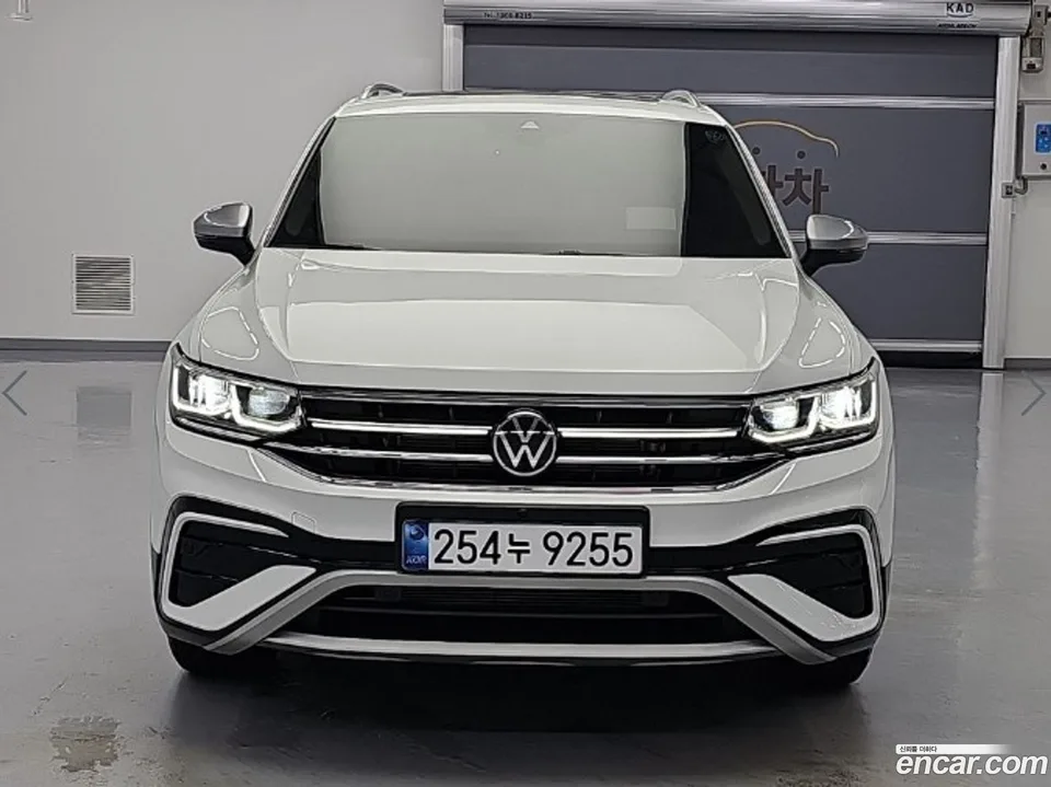 Volkswagen Tiguan Allspace 2.0 TSI 2024 — thumbnail 2