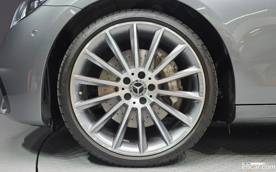Mercedes-Benz E-Class E350 4MATIC AMG Line 2022 — миниатюра 2