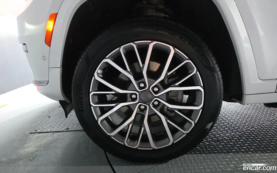 Jeep Grand Cherokee L 3.6 2023 — thumbnail 5