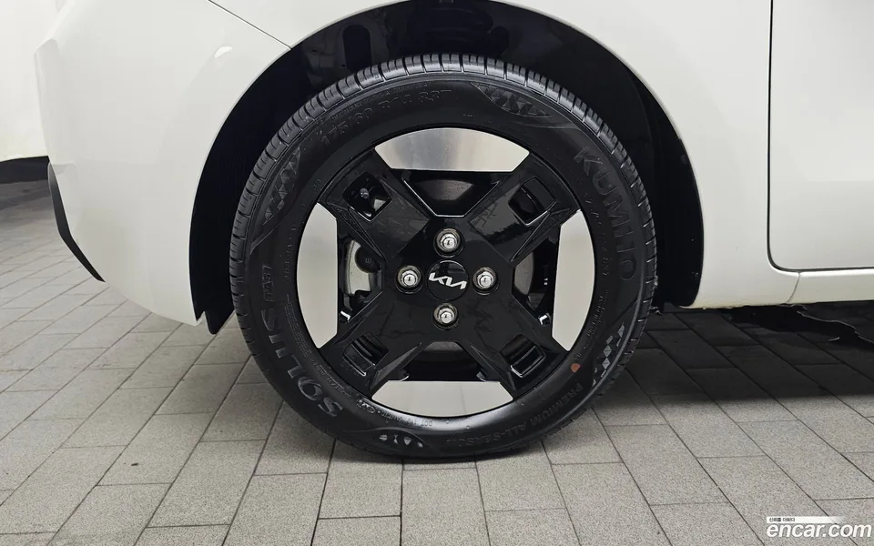 Kia Ray EV 2024 — thumbnail 2