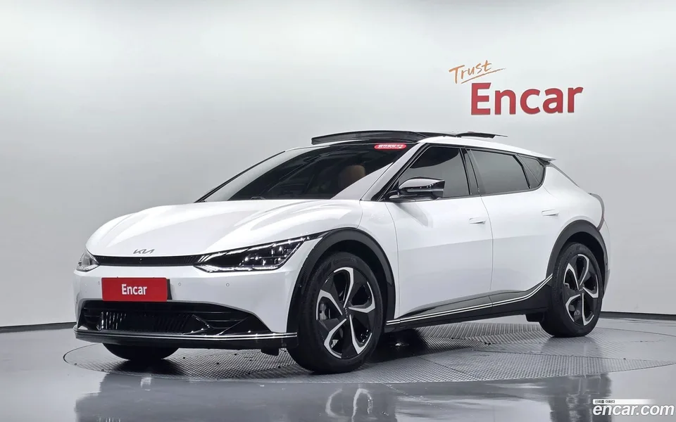 Kia EV6 2024 — photo 1, buy with delivery to Moscow