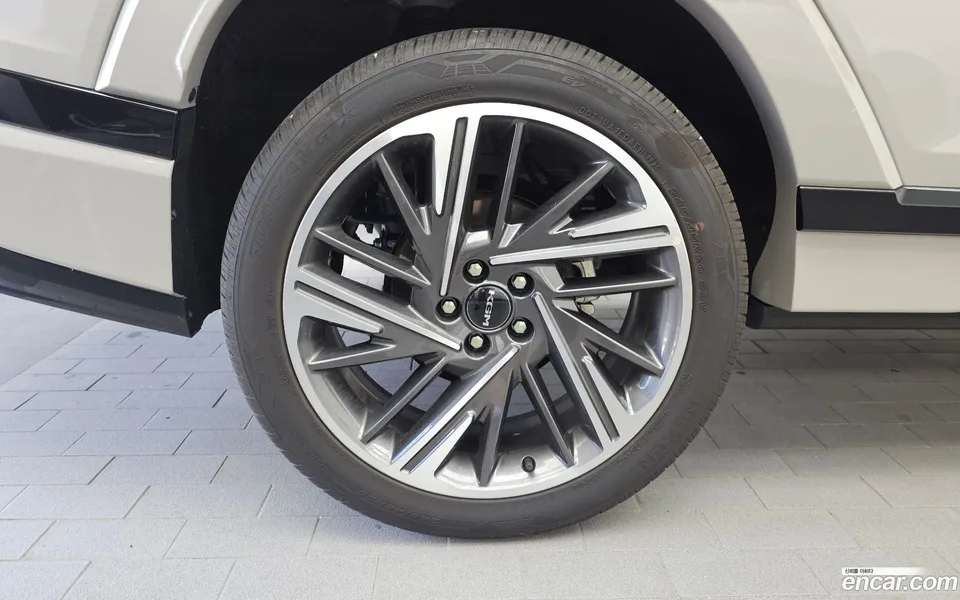 KG Mobility Actyon HEV 1.5 2WD 2025 — thumbnail 2
