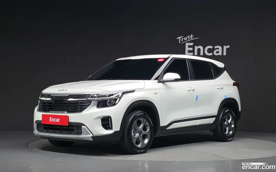 Kia Seltos 2.0 2WD 2024 — photo 1, buy with delivery to Moscow