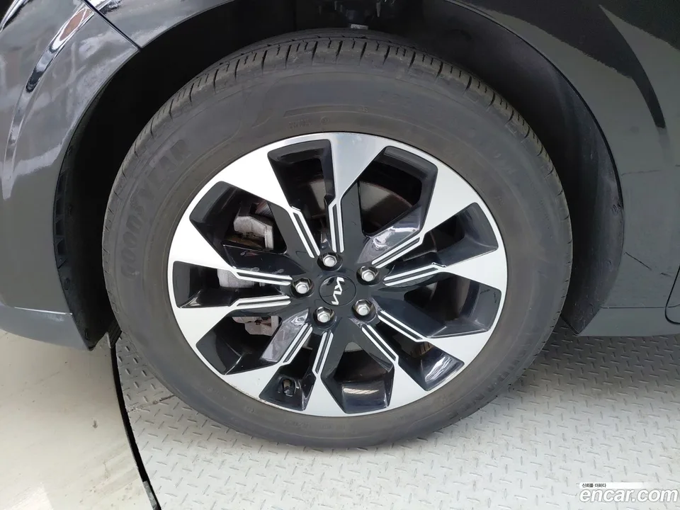 Kia Carnival 9 2023 — миниатюра 5