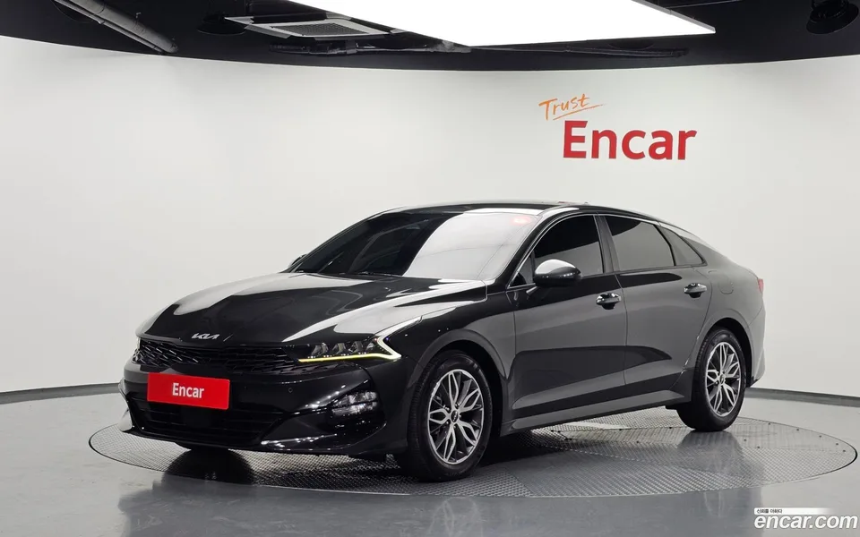 Kia K5 2.0 2022 — photo 1, buy with delivery to Moscow