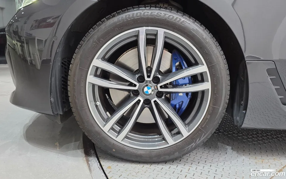 BMW 6 Series GT 620d M 2024 — thumbnail 2