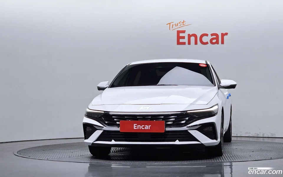 Hyundai Avante CN7 Hybrid 2024 — thumbnail 3