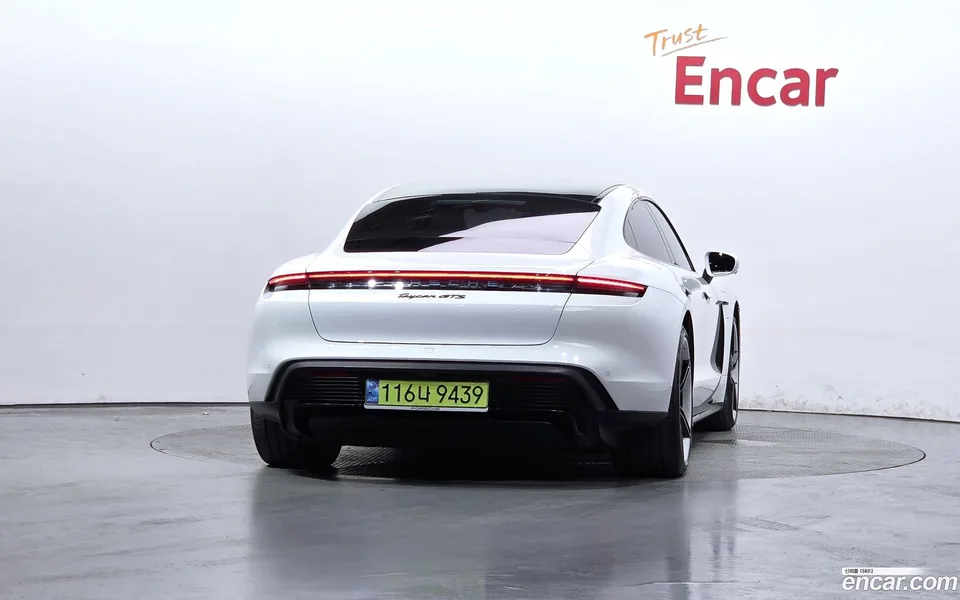 Porsche Taycan GTS 2024 — thumbnail 4