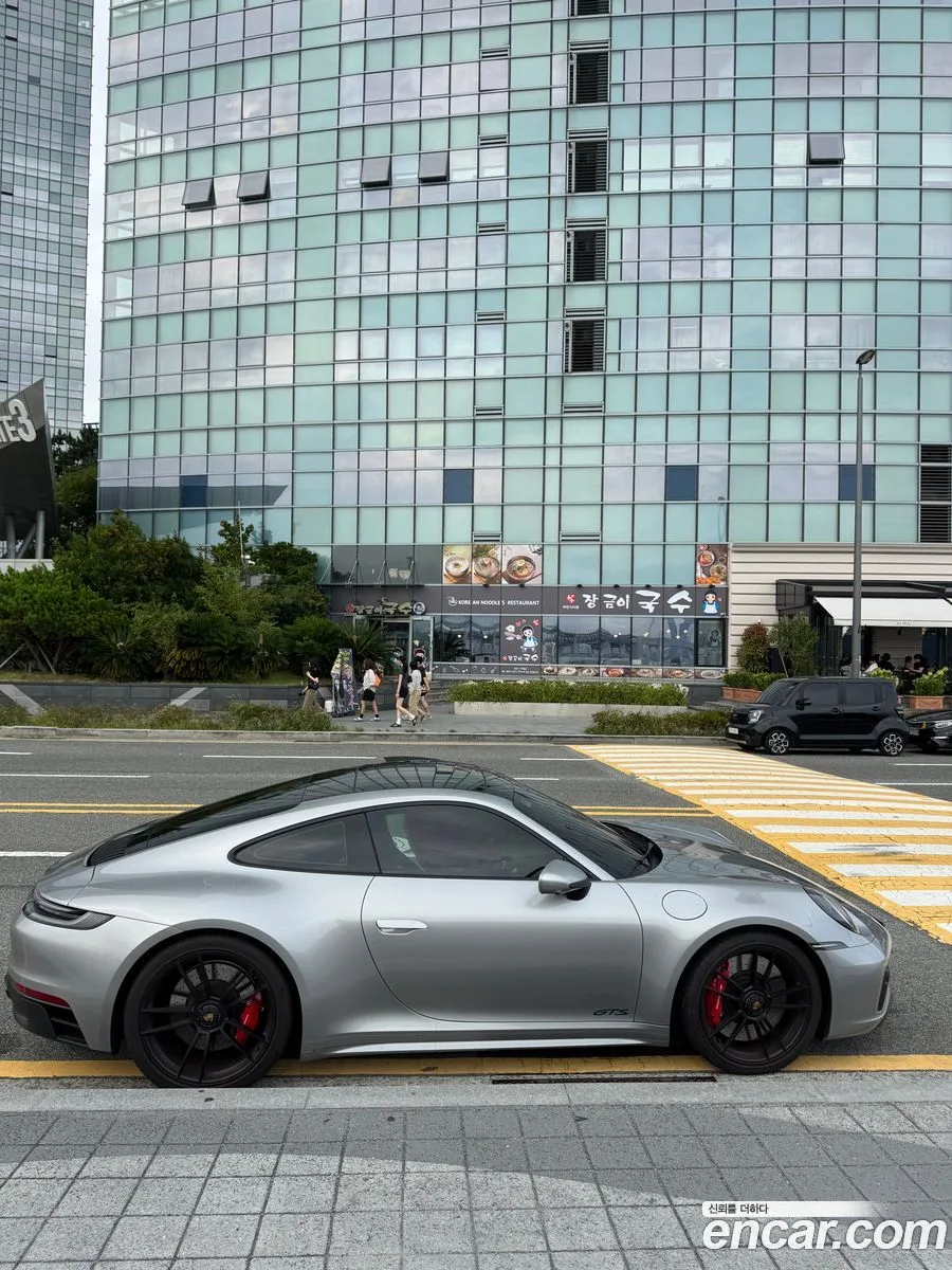 Porsche 911 (992) GTS 2024 — thumbnail 2