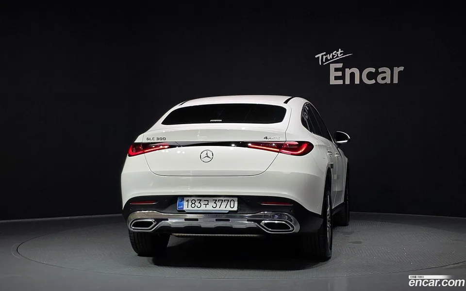 Mercedes-Benz GLC-Class GLC300 4MATIC 2025 — thumbnail 4