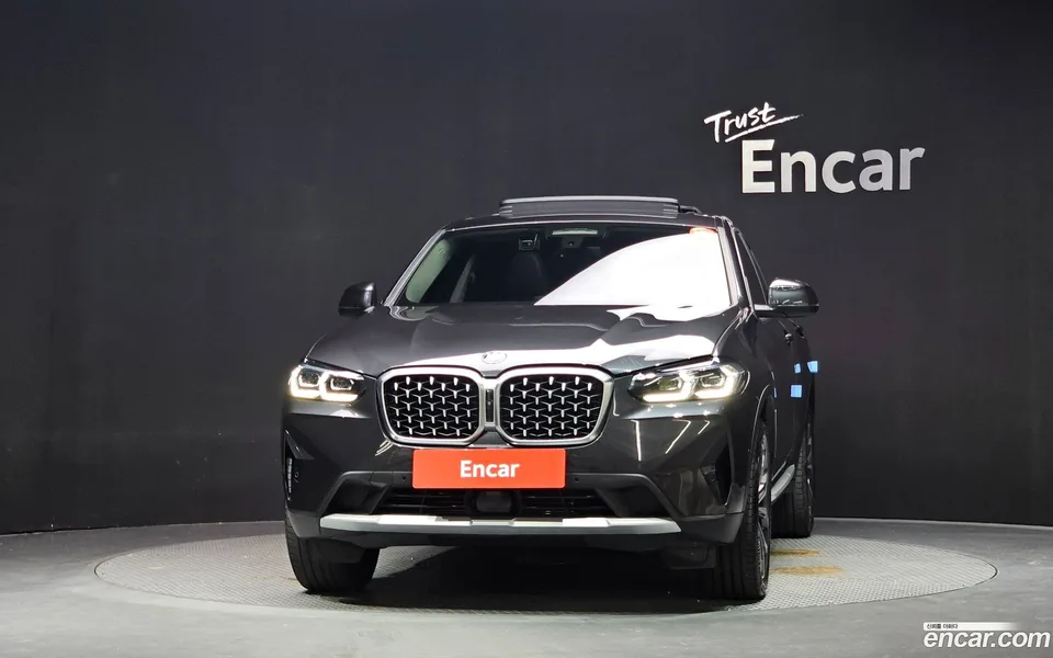 BMW X4 xDrive20i xLine 2024 — thumbnail 3