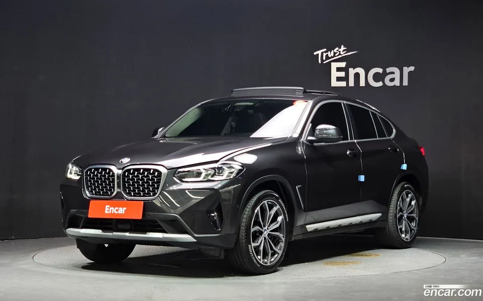 BMW X4 xDrive20i xLine 2024 — photo 1, buy with delivery to Moscow