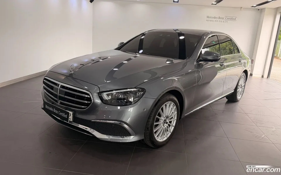 Mercedes-Benz E-Class 2022