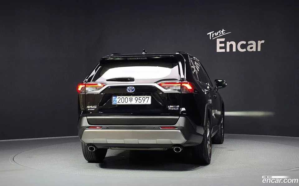 Toyota RAV4 2.5 4WD LTD 2024 — thumbnail 4