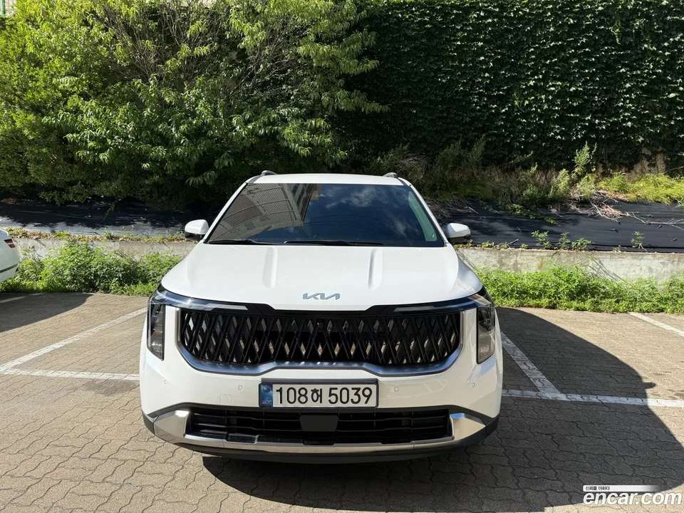 Kia Carnival HEV 9 2026 — photo 1, buy with delivery to Moscow