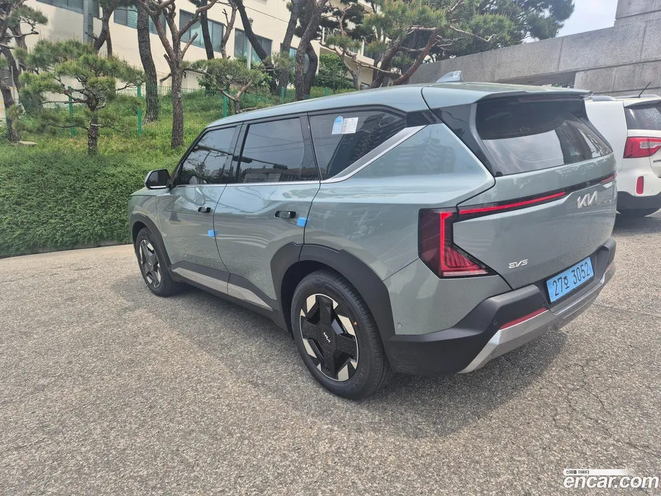 Kia EV5 4WD 2026 — thumbnail 3