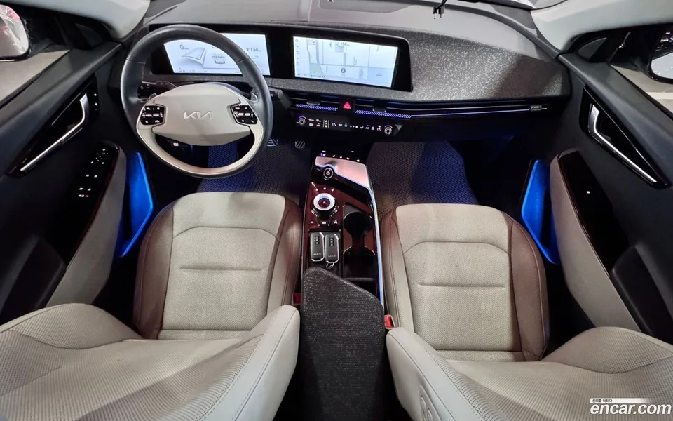 Kia EV6 2023 — thumbnail 2