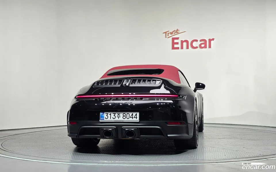 Porsche 911 (992) GTS 2025 — thumbnail 4