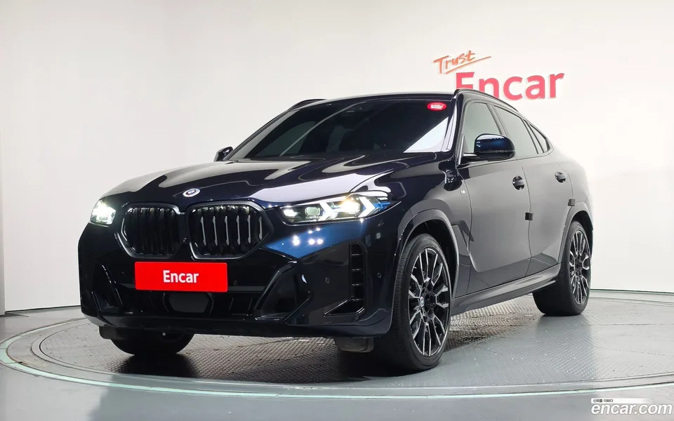 BMW X6 xDrive40i M 2023 — photo 1, buy with delivery to Moscow