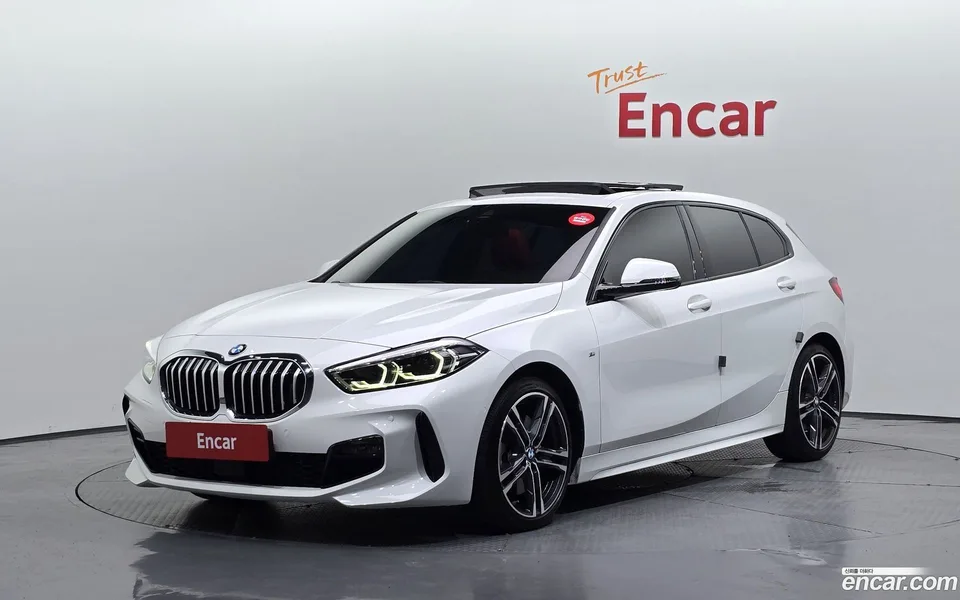 BMW 1 Series 120i M 2022 — photo 1, buy with delivery to Moscow