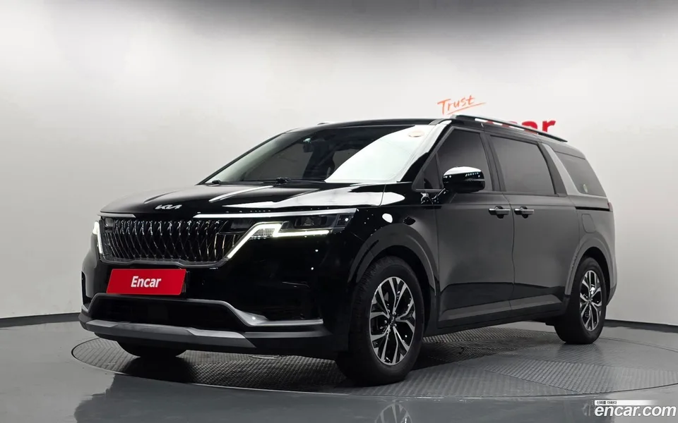 Kia Carnival 9 2022 — photo 1, buy with delivery to Moscow