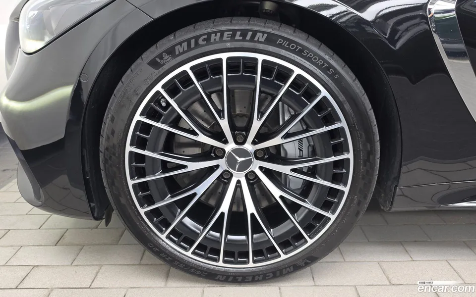 Mercedes-Benz CLE-Class AMG CLE53 4MATIC+ 2025 — thumbnail 2